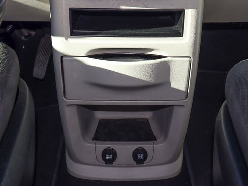 Used 2019 Dodge Grand Caravan SE image 20