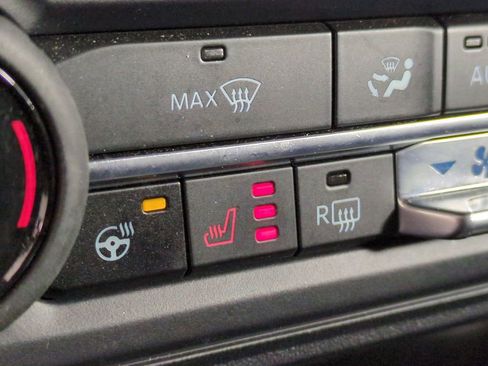 Used 2023 Ford Bronco Badlands image 26