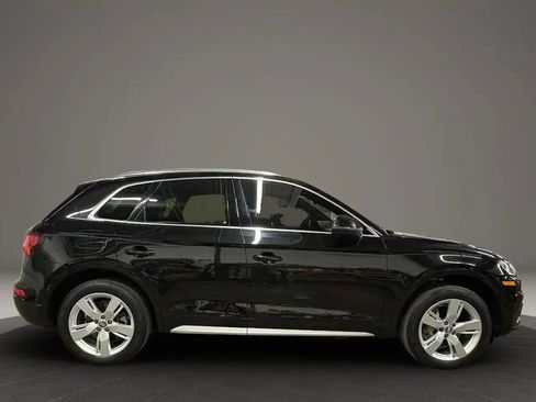 Used 2018 Audi Q5 2.0T Premium Plus w/ Premium Plus Package AWD/4WD image 6