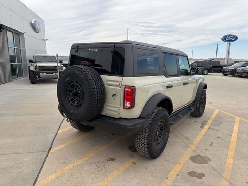 New 2026 Ford Bronco Big Bend w/ Black Diamond Package AWD/4WD image 7