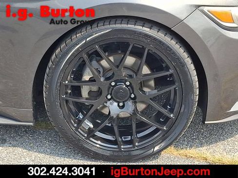 Used 2016 Ford Mustang Coupe RWD image 8