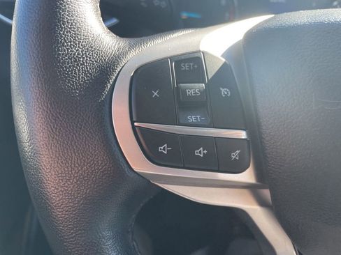 Used 2022 Ford Explorer XLT w/ Equipment Group 202A image 17