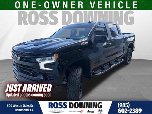 Used 2025 Chevrolet Silverado 1500 LT Trail Boss w/ Convenience Package II AWD/4WD image 1