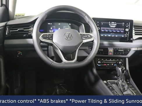 New 2025 Volkswagen Jetta SE image 4