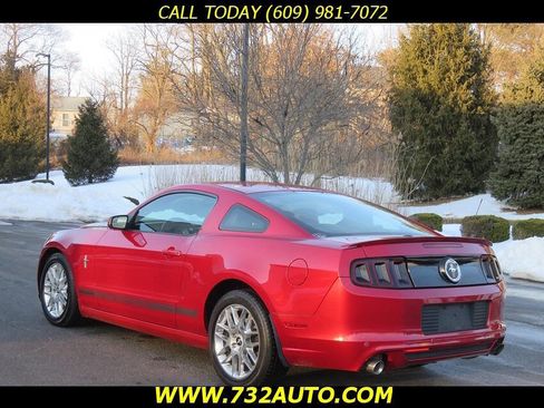 Used 2013 Ford Mustang Premium image 10