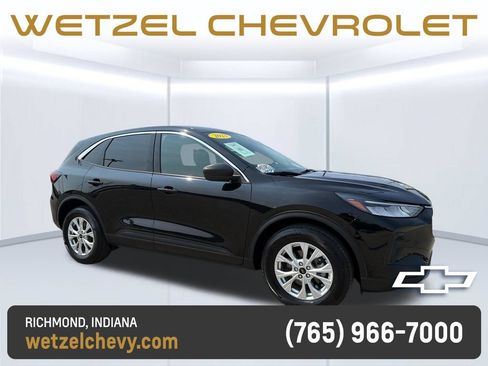 Used 2023 Ford Escape Active AWD/4WD image 1