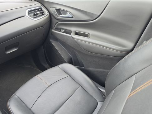 Used 2024 Chevrolet Equinox Premier FWD image 18