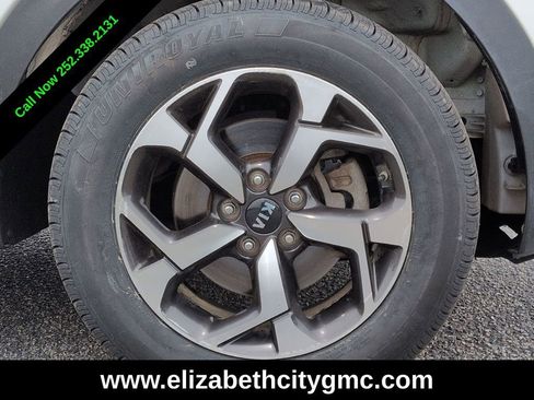 Used 2021 Kia Sportage LX AWD/4WD image 12