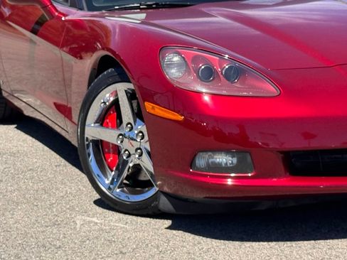 Used 2007 Chevrolet Corvette Convertible w/ Preferred Equipment Group RWD image 4