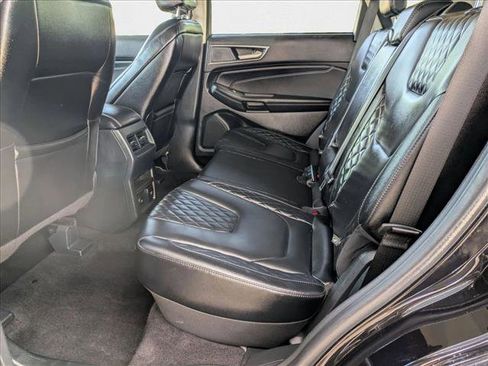 Used 2024 Ford Edge Titanium image 19