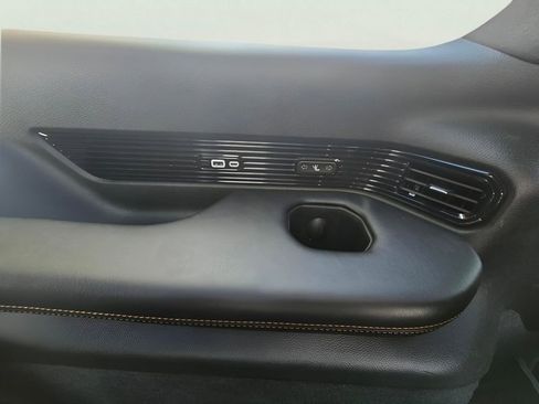 Used 2024 Jeep Grand Wagoneer L Series III image 83