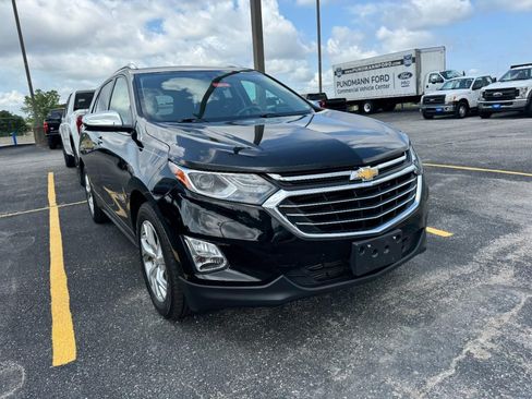Used 2020 Chevrolet Equinox Premier FWD image 2