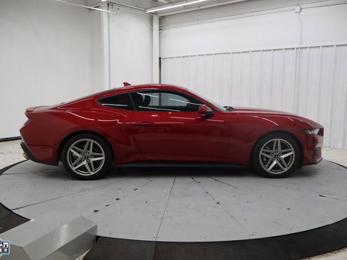 Used 2024 Ford Mustang Premium image 2