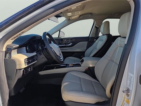 New 2026 Lincoln Corsair Premiere image 11