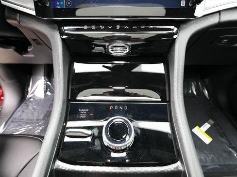 New 2026 Jeep Grand Cherokee L Limited AWD/4WD image 17