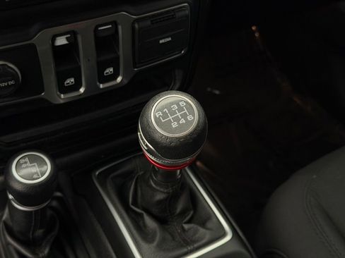 Used 2018 Jeep Wrangler Sport image 27