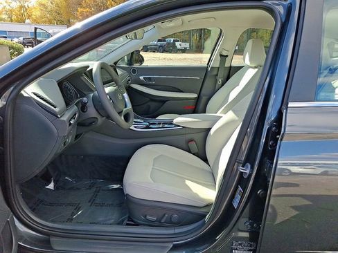Used 2023 Hyundai Sonata SEL w/ Preferred Accessory Package image 17