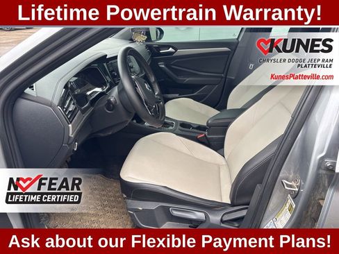 Used 2021 Volkswagen Jetta R-Line image 12