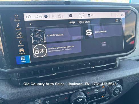 Used 2025 Jeep Wrangler Sport image 59