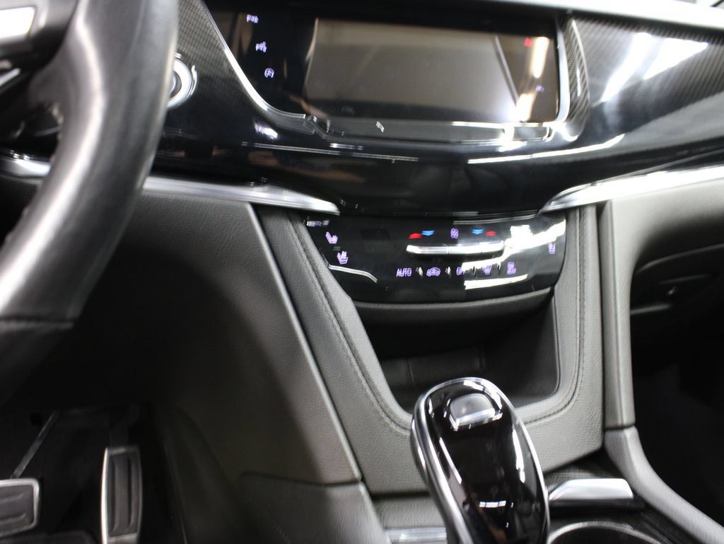 Used 2022 Cadillac XT6 Sport w/ Technology Package AWD/4WD image 64