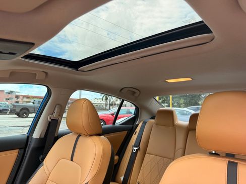 Used 2024 Nissan Sentra SV w/ SV Premium Package FWD image 20