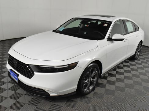 Certified 2024 Honda Accord EX image 10