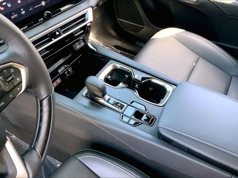 Certified 2026 Lexus RX 350h w/ Convenience Package AWD/4WD image 17