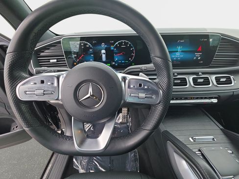 Used 2023 Mercedes-Benz GLS 450 4MATIC image 18