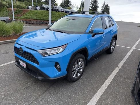Used 2019 Toyota RAV4 XLE Premium w/ Advanced Technology Package AWD/4WD image 21