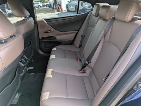 Used 2022 Lexus ES 350 w/ Premium Package FWD image 12