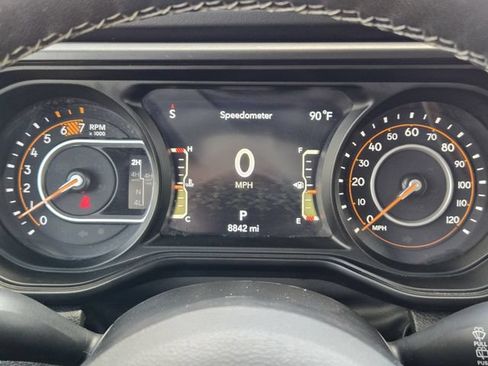 Used 2026 Jeep Wrangler Unlimited Rubicon AWD/4WD image 18