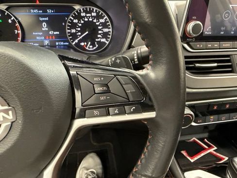 Used 2024 Nissan Altima 2.5 SR FWD image 24
