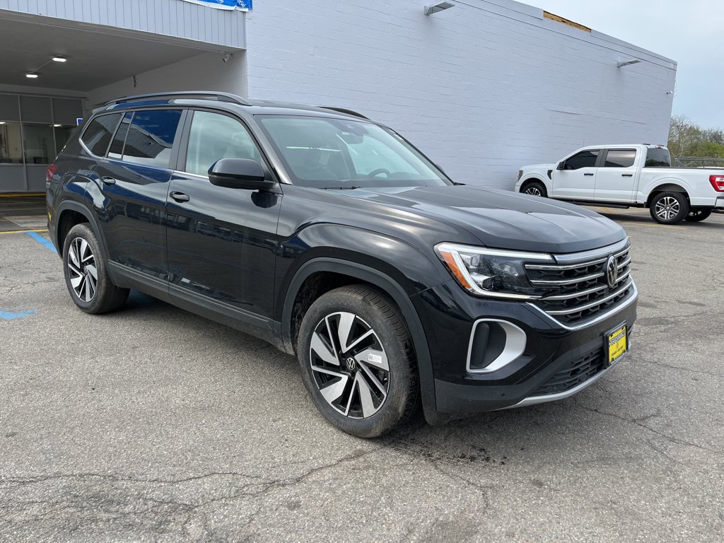 New 2025 Volkswagen Atlas SE AWD/4WD image 2