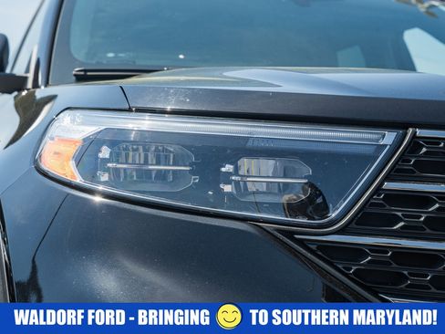 Used 2022 Ford Explorer XLT image 15