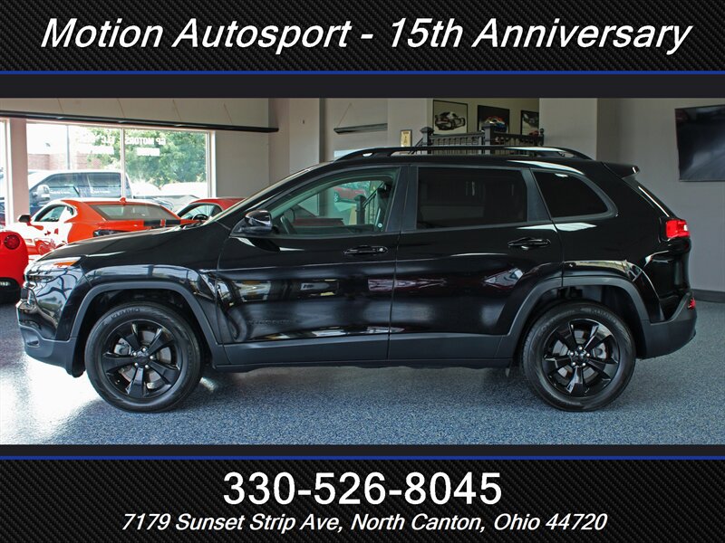 Used 2017 Jeep Cherokee High Altitude AWD/4WD image 5