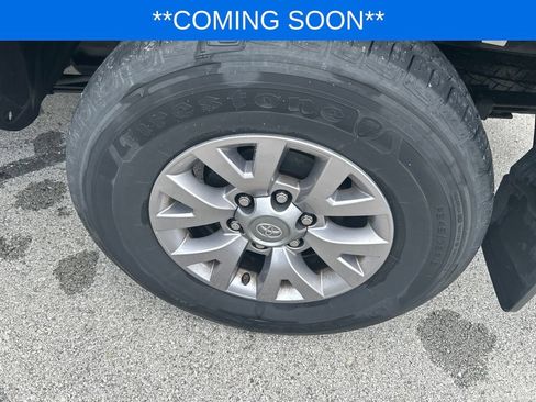 Used 2017 Toyota Tacoma SR5 w/ Tow Package AWD/4WD image 18