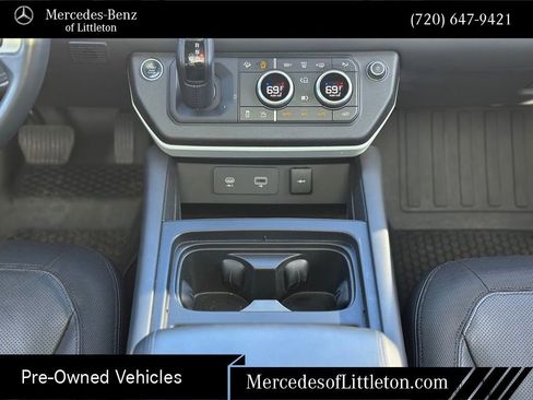 Used 2023 Land Rover Defender 90 X-Dynamic SE image 21