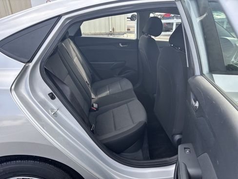 Used 2018 Hyundai Accent SE FWD image 6