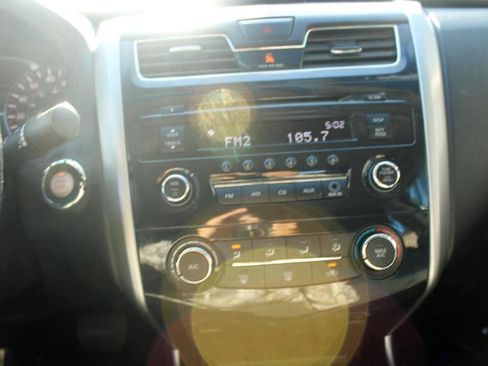 Used 2014 Nissan Altima 2.5 S FWD image 16