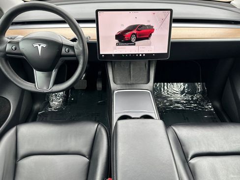 Used 2023 Tesla Model Y Long Range image 15
