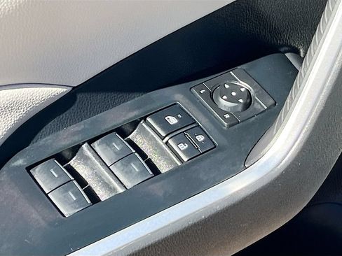 Used 2025 Toyota RAV4 XLE w/ Convenience Package AWD/4WD image 18