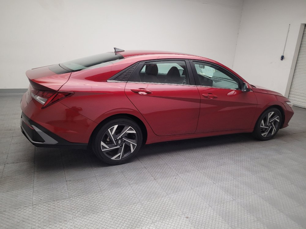 Used 2025 Hyundai Elantra SEL FWD image 10