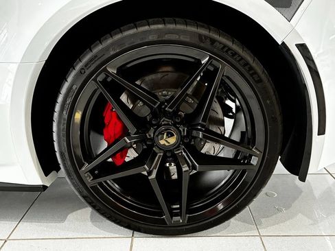 Certified 2016 Chevrolet Corvette Z06 w/ 3LZ Preferred Equipment Group RWD image 19