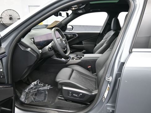 Used 2025 BMW X3 xDrive30i image 12