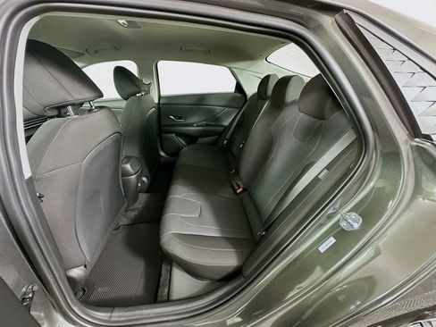 Certified 2026 Hyundai Elantra SE FWD image 23
