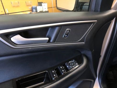 Certified 2020 Ford Edge SEL w/ Convenience Package image 12