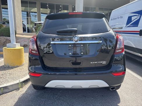 Used 2022 Buick Encore Preferred w/ Safety Package II AWD/4WD image 5