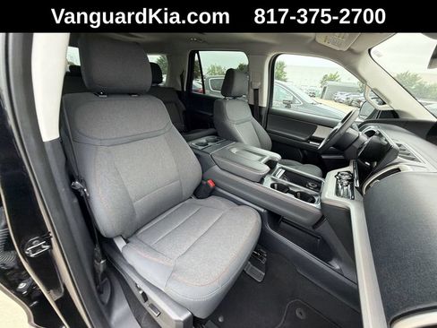 Used 2025 Ford Expedition Max Active RWD image 29