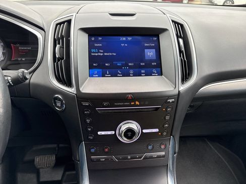 Used 2019 Ford Edge Titanium w/ Equipment Group 301A AWD/4WD image 14
