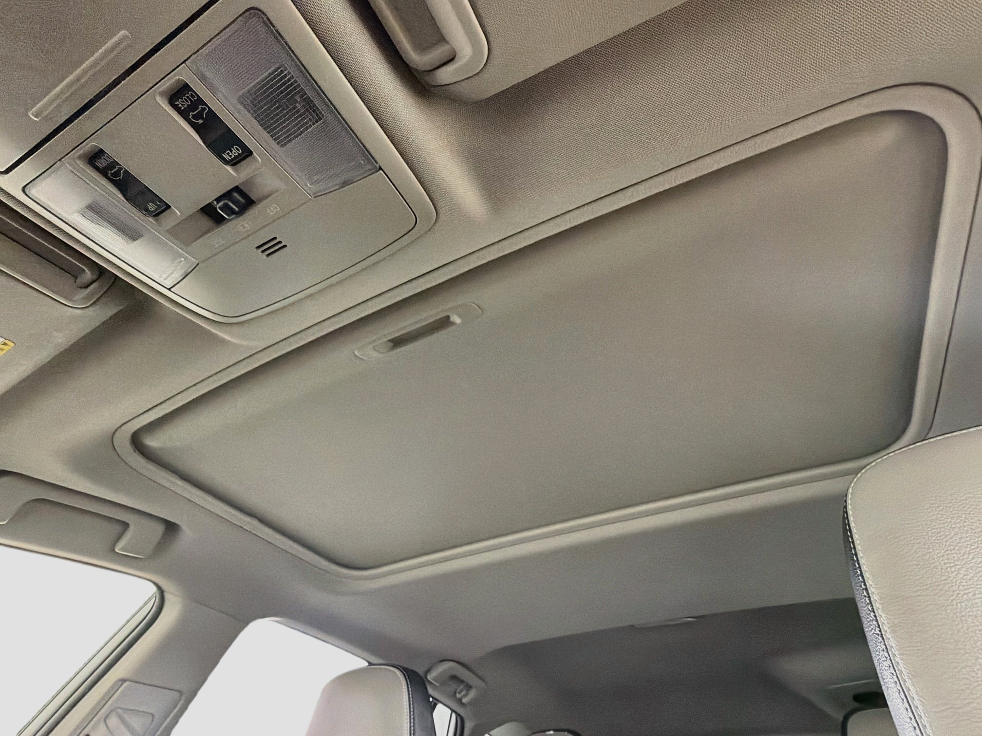 Used 2016 Toyota RAV4 XLE FWD image 25